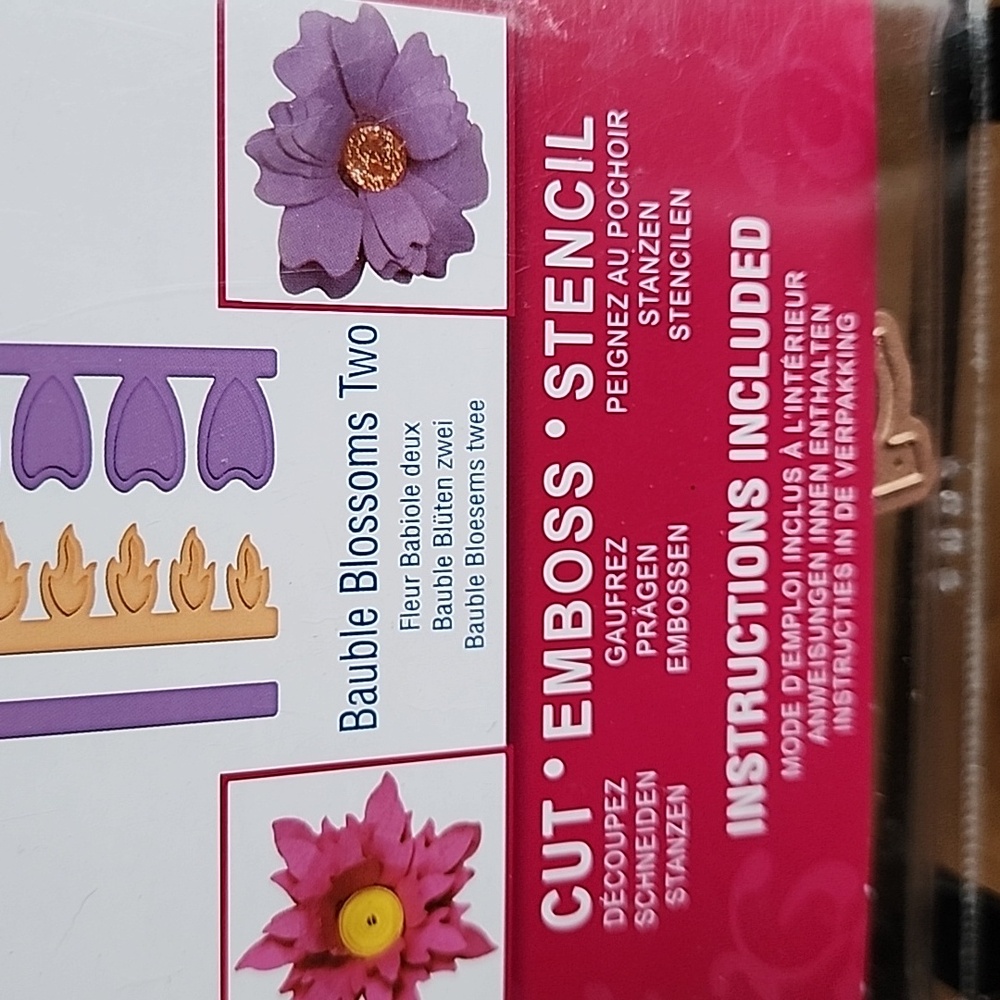 Spellbinders Shapeabilities Die Cut Set - Picture 3 of 5